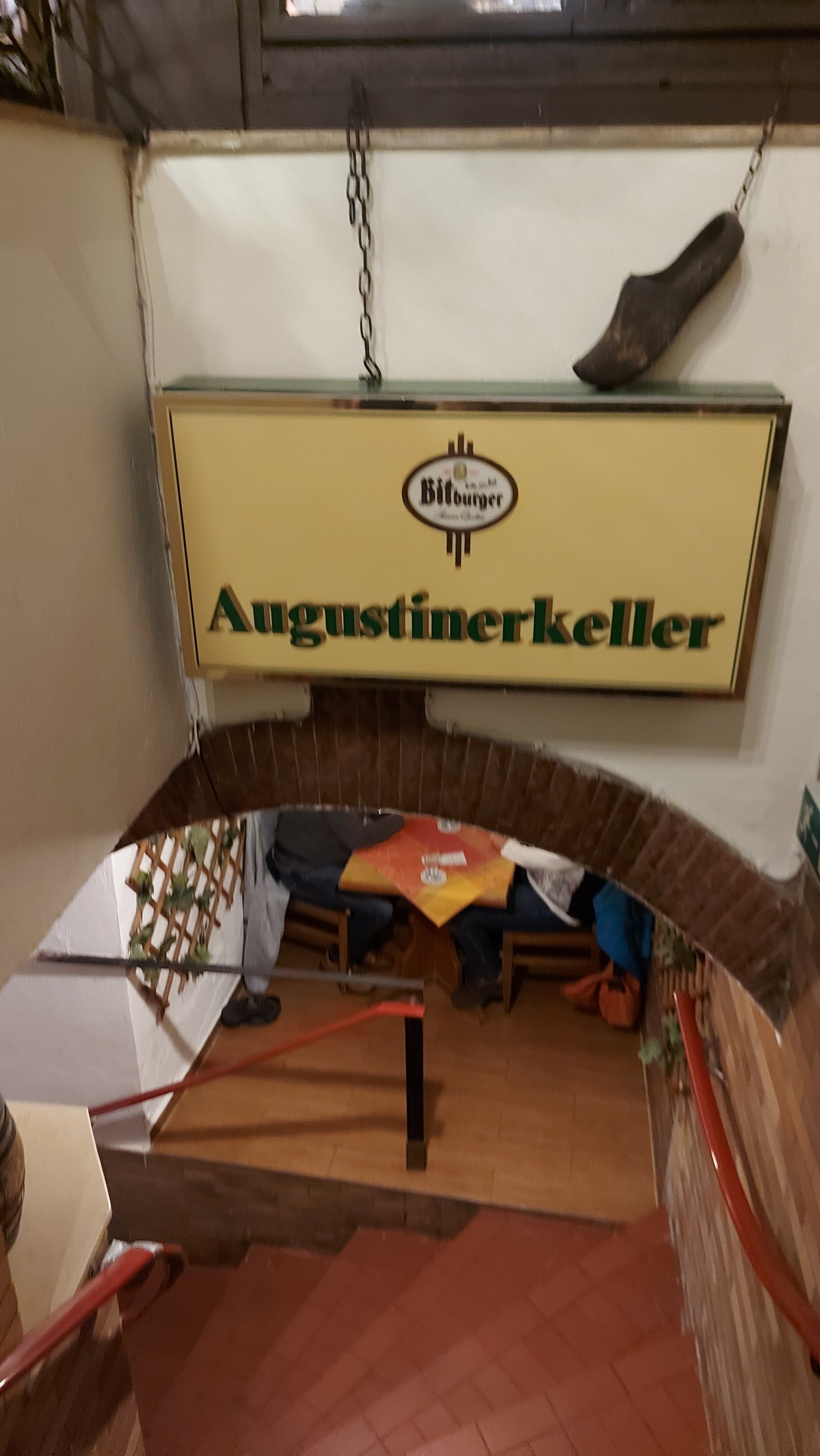 Der Restaurant ist im typischen altdeutschen Stil 