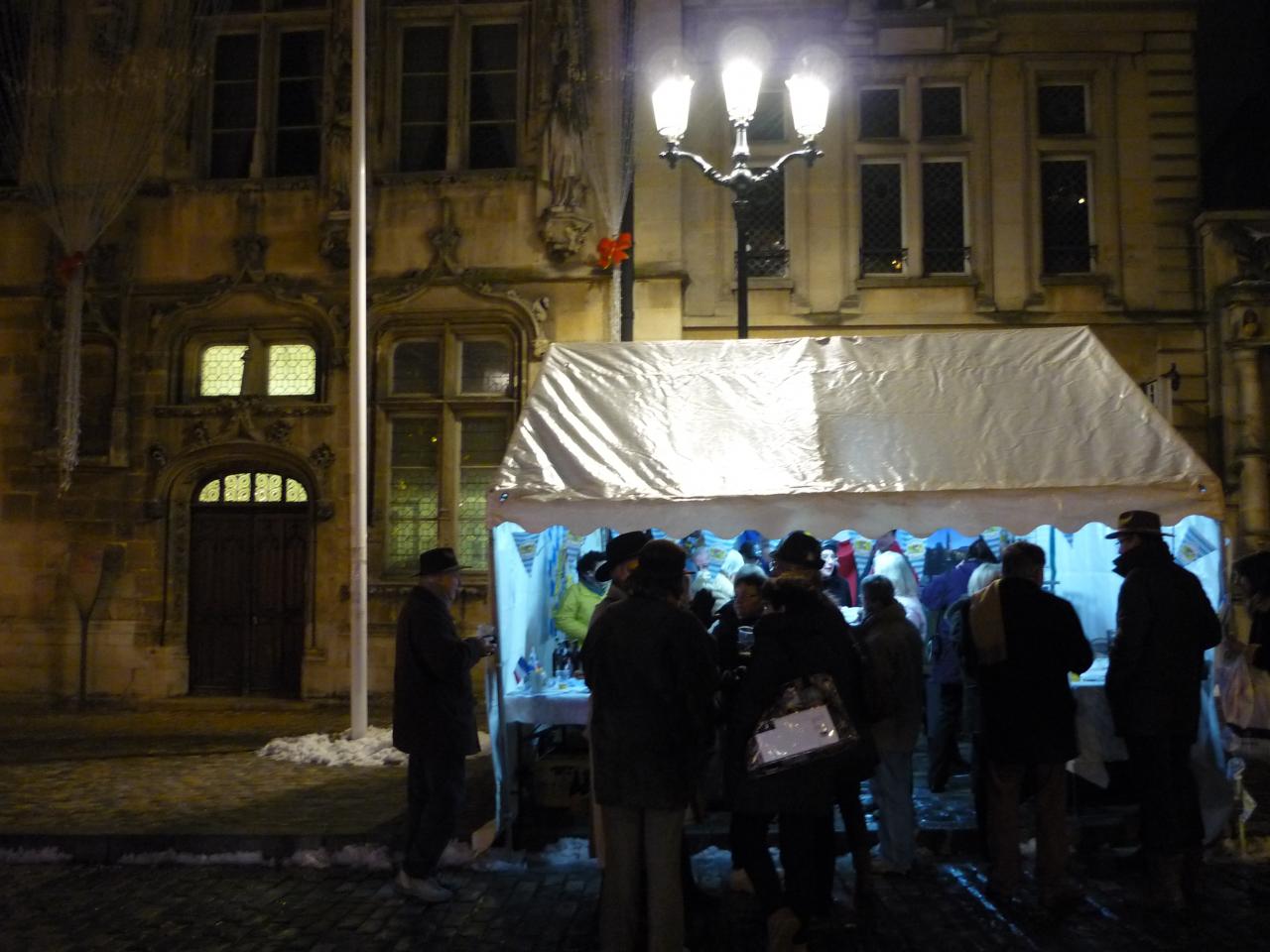 Fête de l'amitié franco-allemande devant l'hotel de ville à Compiègne